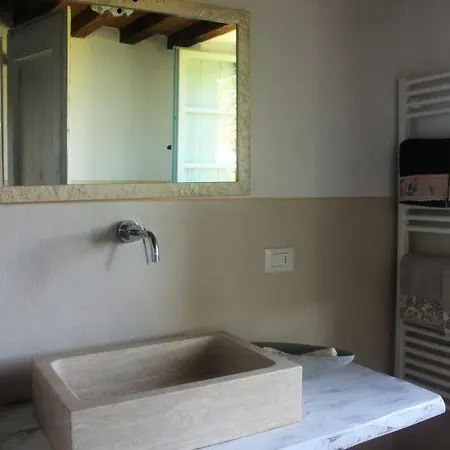 Borghetto Sleeps 12 Pool Air Con Wifi Borghetto (Umbria)