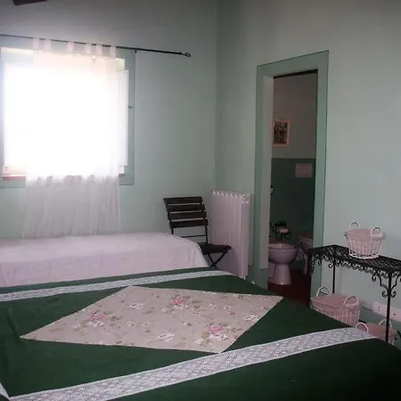 Borghetto Sleeps 12 Pool Air Con Wifi Borghetto (Umbria)
